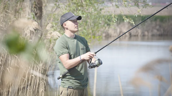 Футболка IRON FISH Болотна Горизонтальний Принт