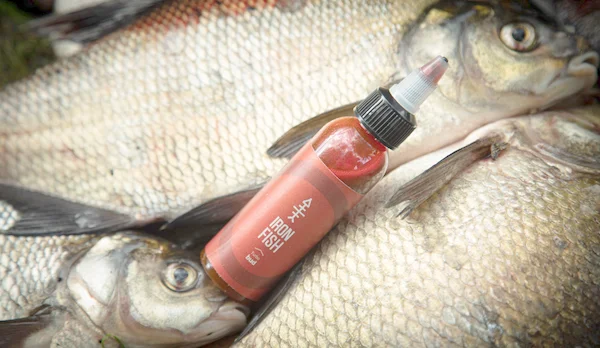 Привада, насадки, ліквіди